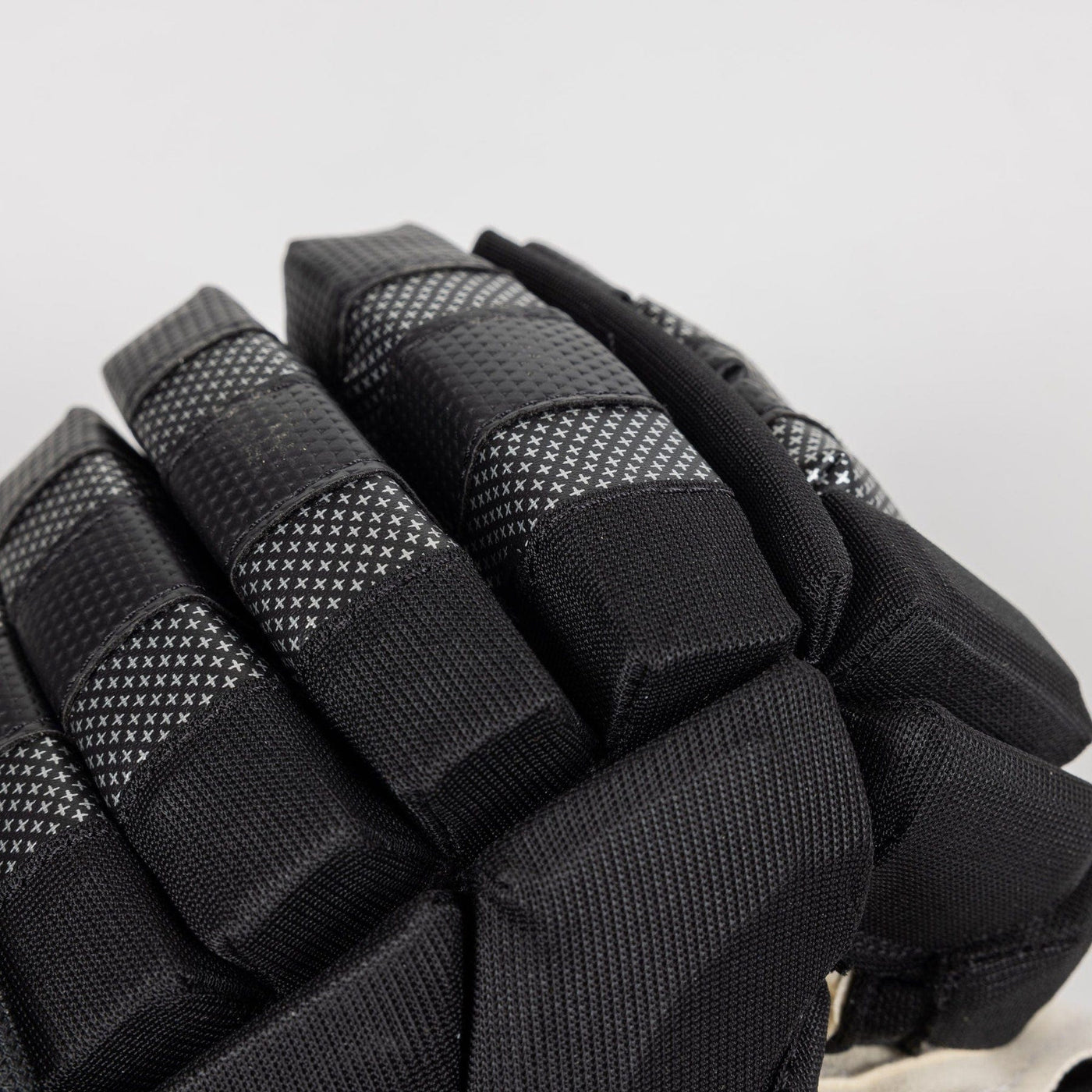 Warrior Alpha FR2 Pro Junior Hockey Glove - The Hockey Shop Source For Sports