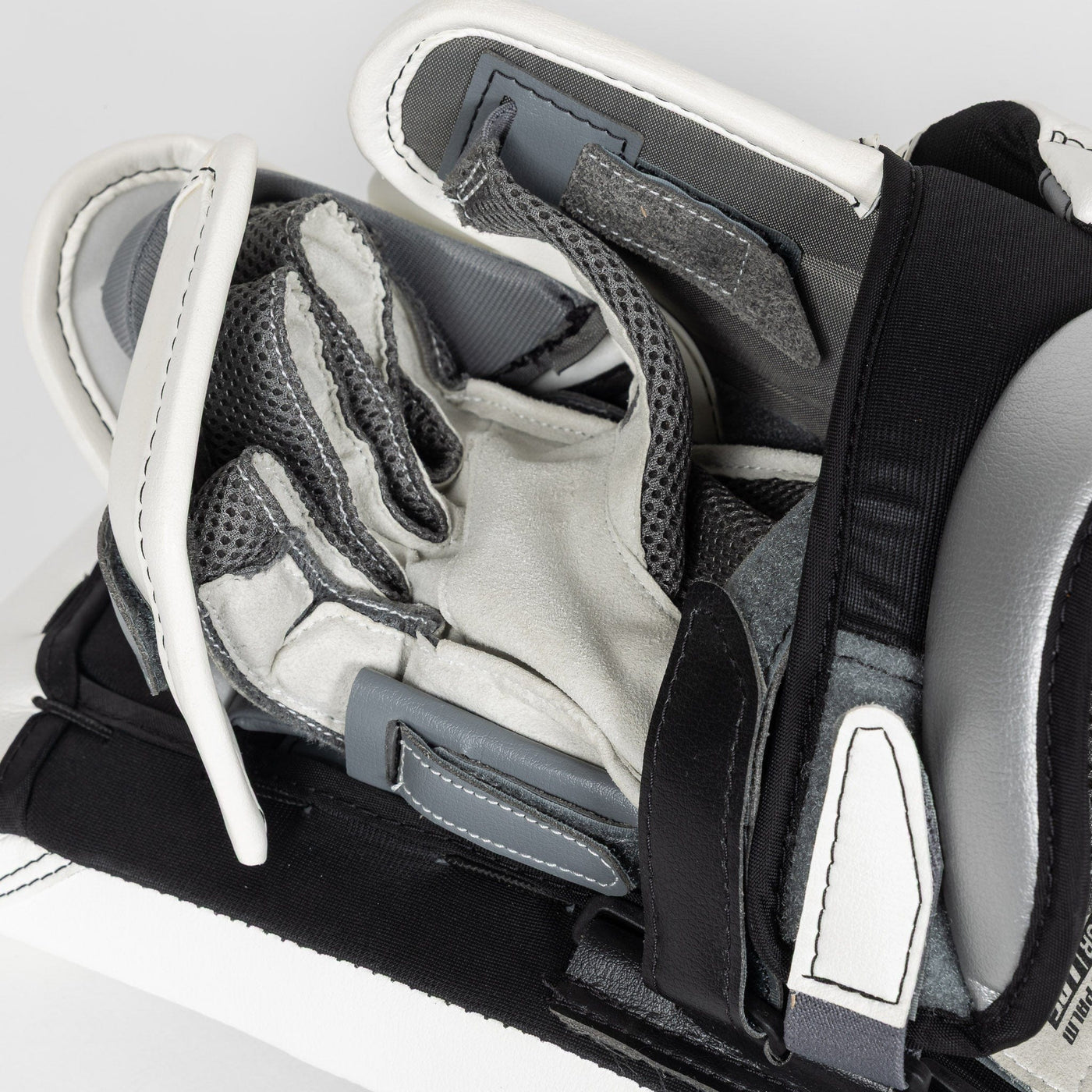Warrior RTL G7 Pro Stock Senior Goalie Blocker - LA Kings - TheHockeyShop.com