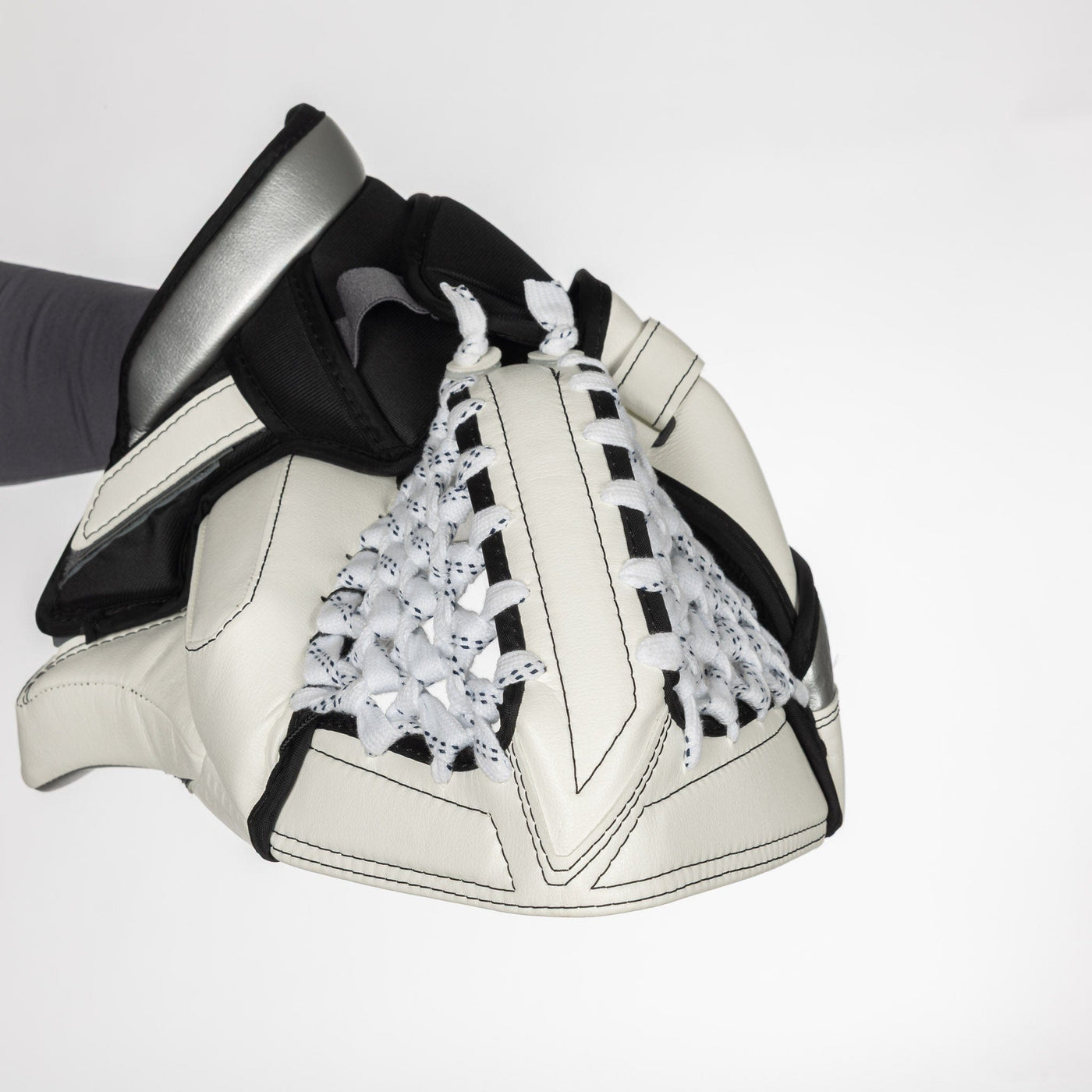 Warrior RTL G7 Pro Stock Senior Goalie Catcher - LA Kings - TheHockeyShop.com
