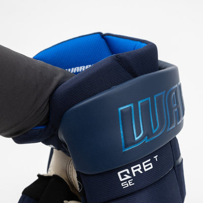 Warrior Covert QR6T SE Junior Hockey Gloves - TheHockeyShop.com