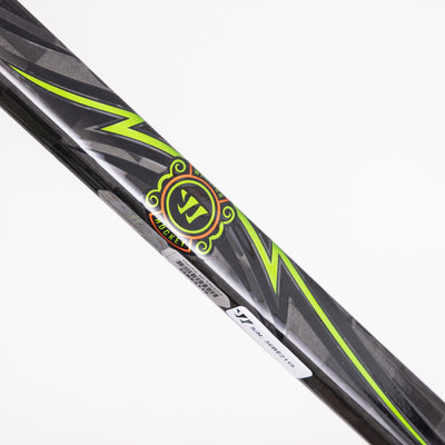 Warrior Alpha Deluxe Junior Hockey Stick - 30 Flex - Black - TheHockeyShop.com