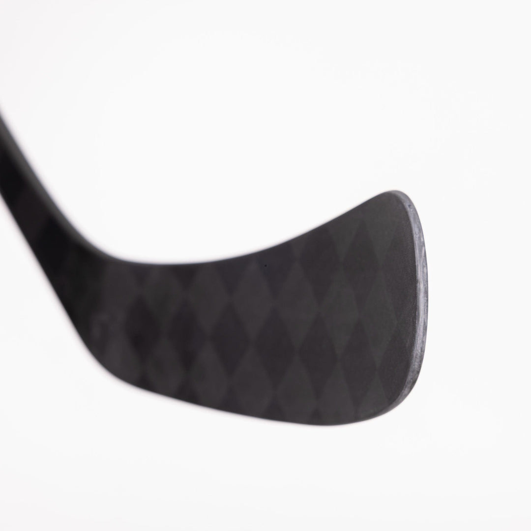 Warrior Covert Deluxe Intermediate Hockey Stick - Black