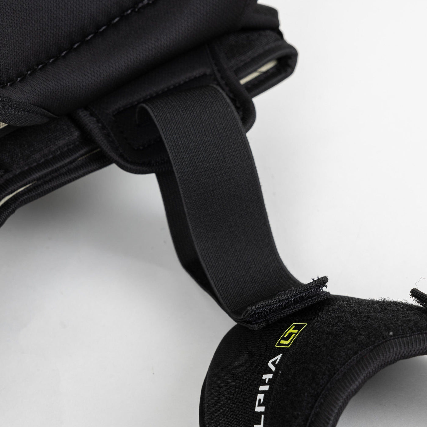 Warrior Alpha Lite Senior Hockey Shoulder Pads - TheHockeyShop.com