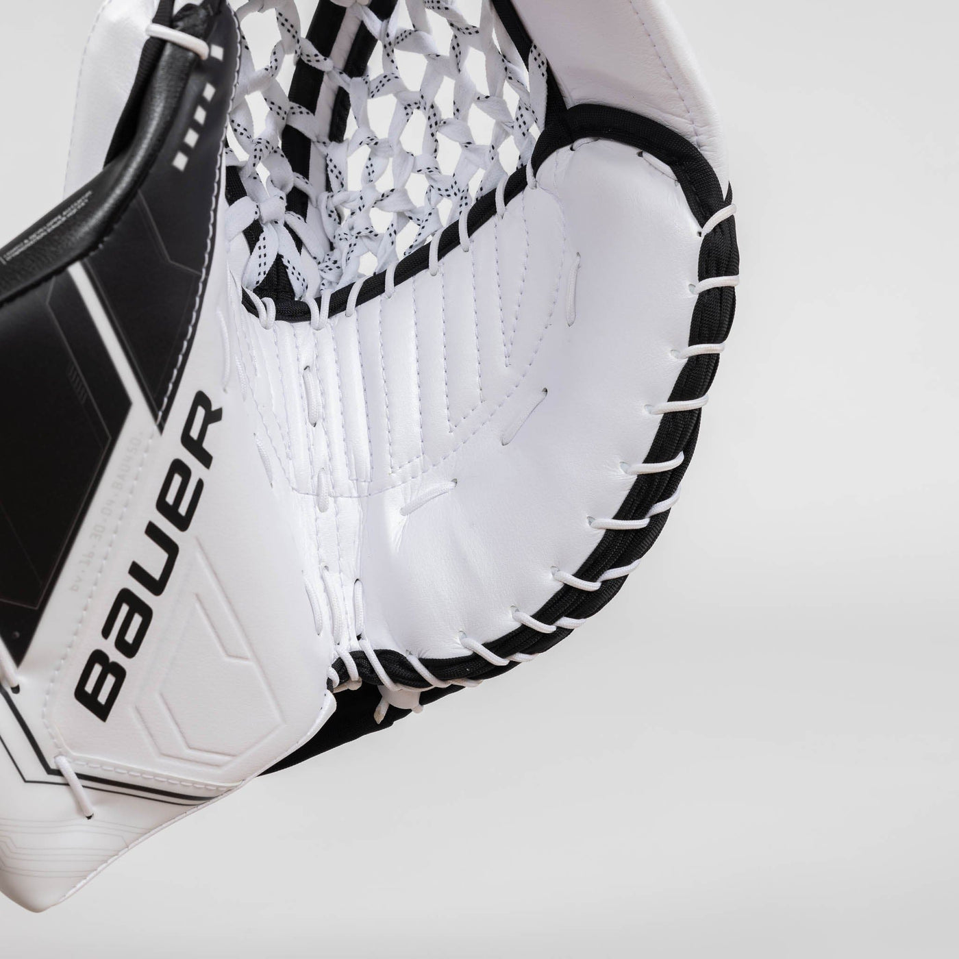 Bauer Supreme Mach Senior Goalie Catcher - The Hockey Shop Source For Sports
