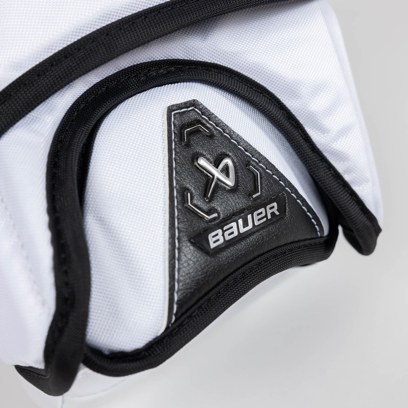 Bauer Supreme Mach Senior Goalie Catcher - The Hockey Shop Source For Sports