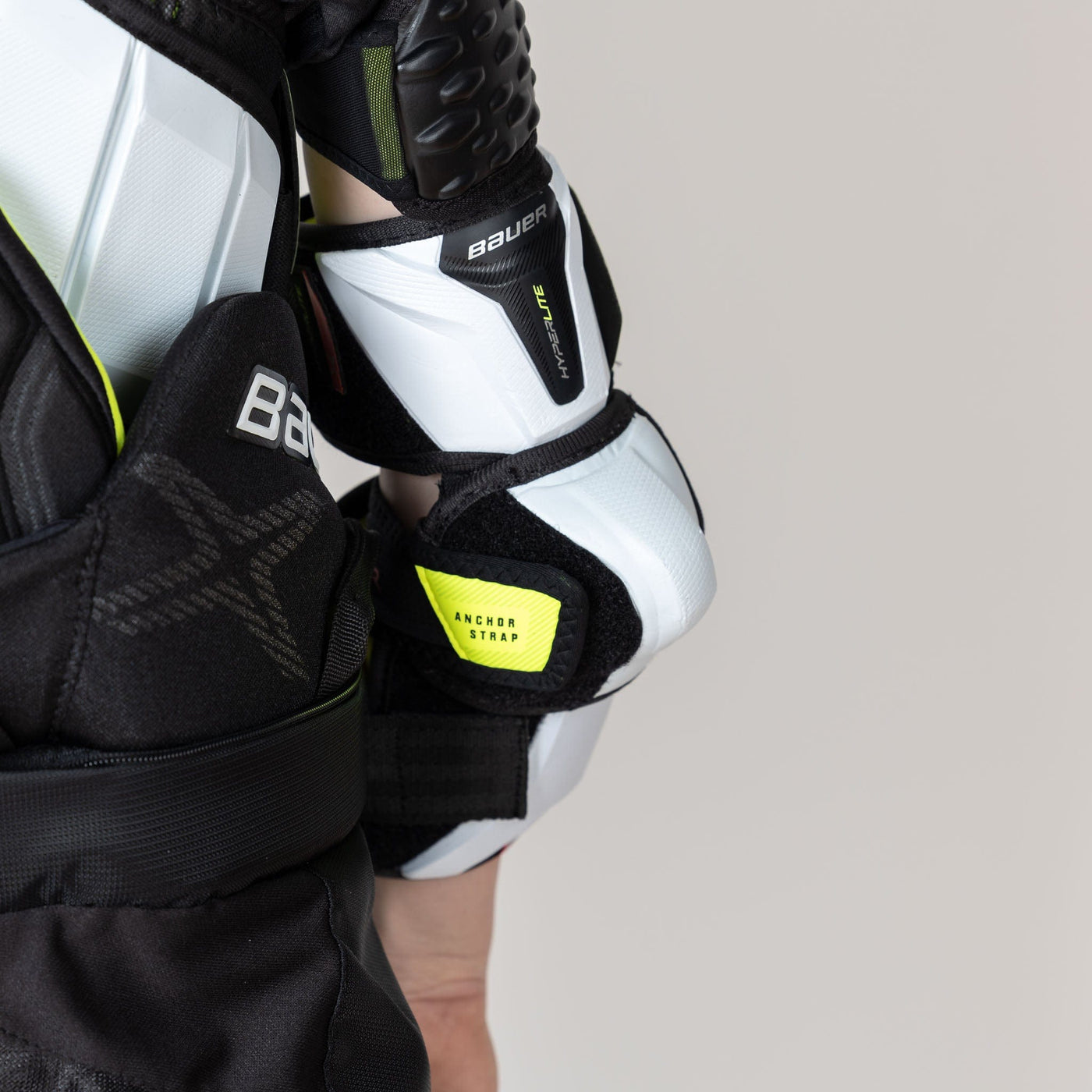 Bauer Vapor Hyperlite Junior Hockey Elbow Pads - The Hockey Shop Source For Sports