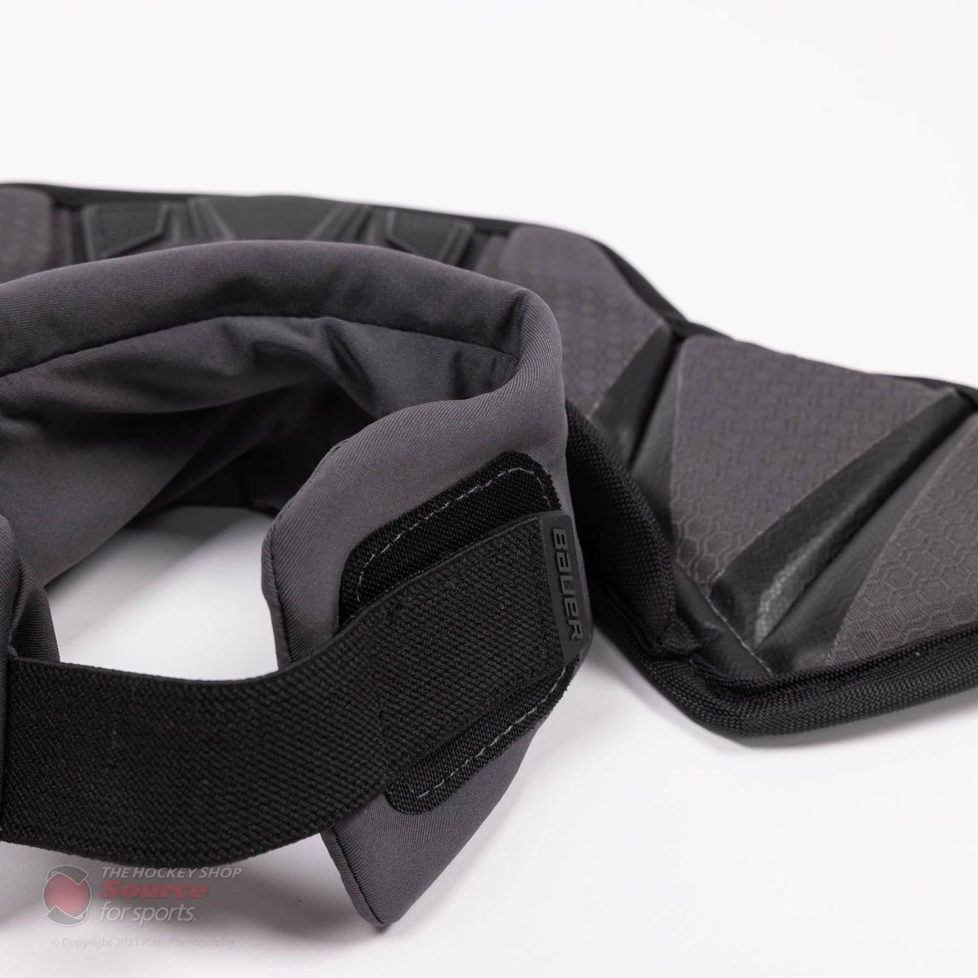 Bauer Pro Senior Goalie Neck Guard