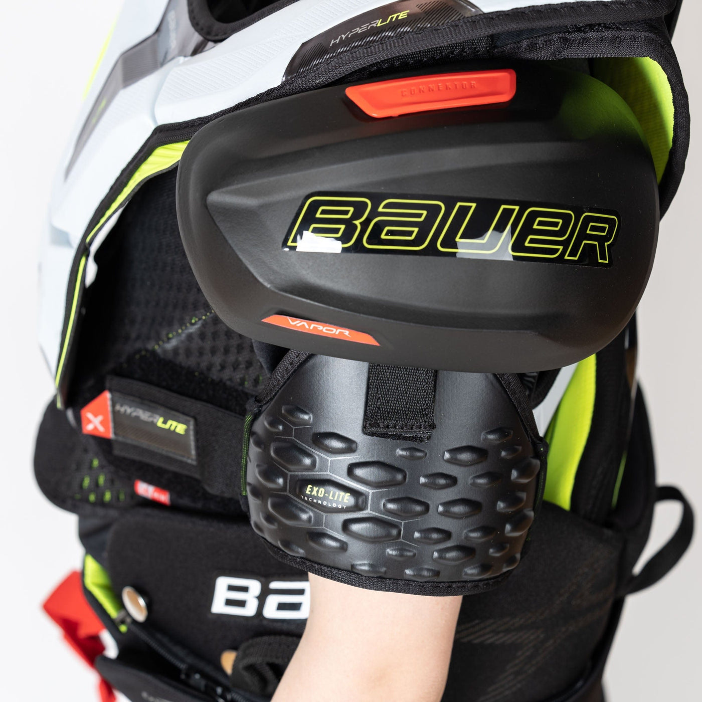 Bauer Vapor Hyperlite Junior Hockey Shoulder Pads - The Hockey Shop Source For Sports