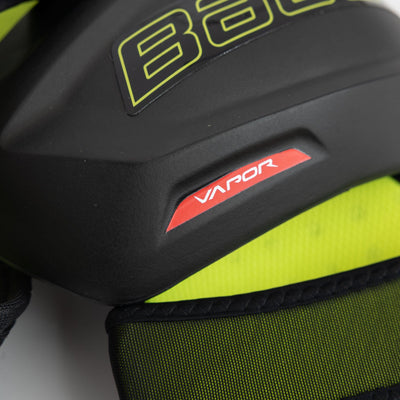 Bauer Vapor Hyperlite Junior Hockey Shoulder Pads - The Hockey Shop Source For Sports
