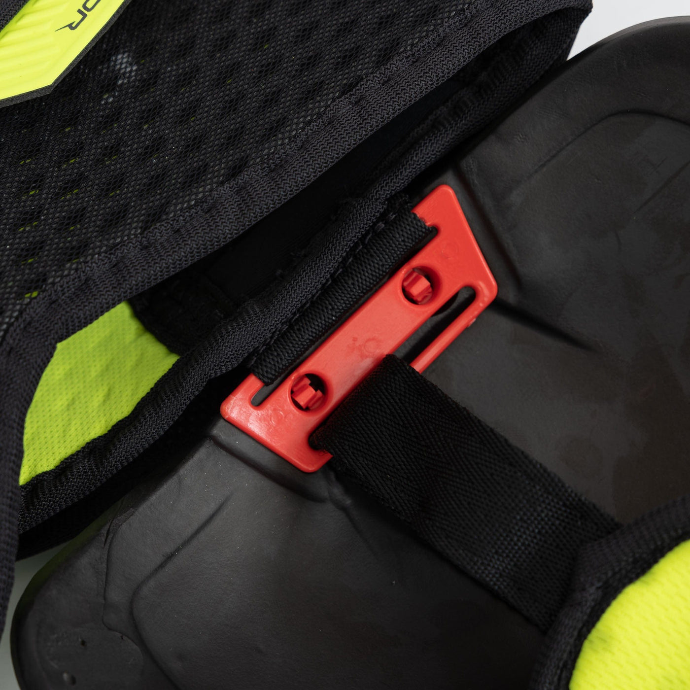 Bauer Vapor Hyperlite Junior Hockey Shoulder Pads - The Hockey Shop Source For Sports