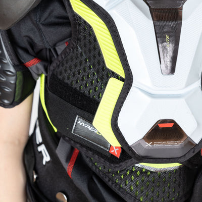 Bauer Vapor Hyperlite Junior Hockey Shoulder Pads - The Hockey Shop Source For Sports