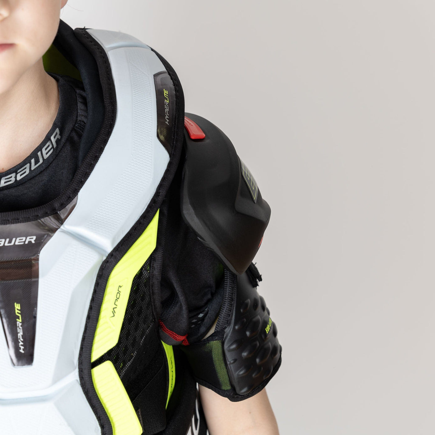 Bauer Vapor Hyperlite Junior Hockey Shoulder Pads - The Hockey Shop Source For Sports