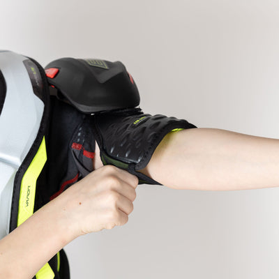Bauer Vapor Hyperlite Junior Hockey Shoulder Pads - The Hockey Shop Source For Sports