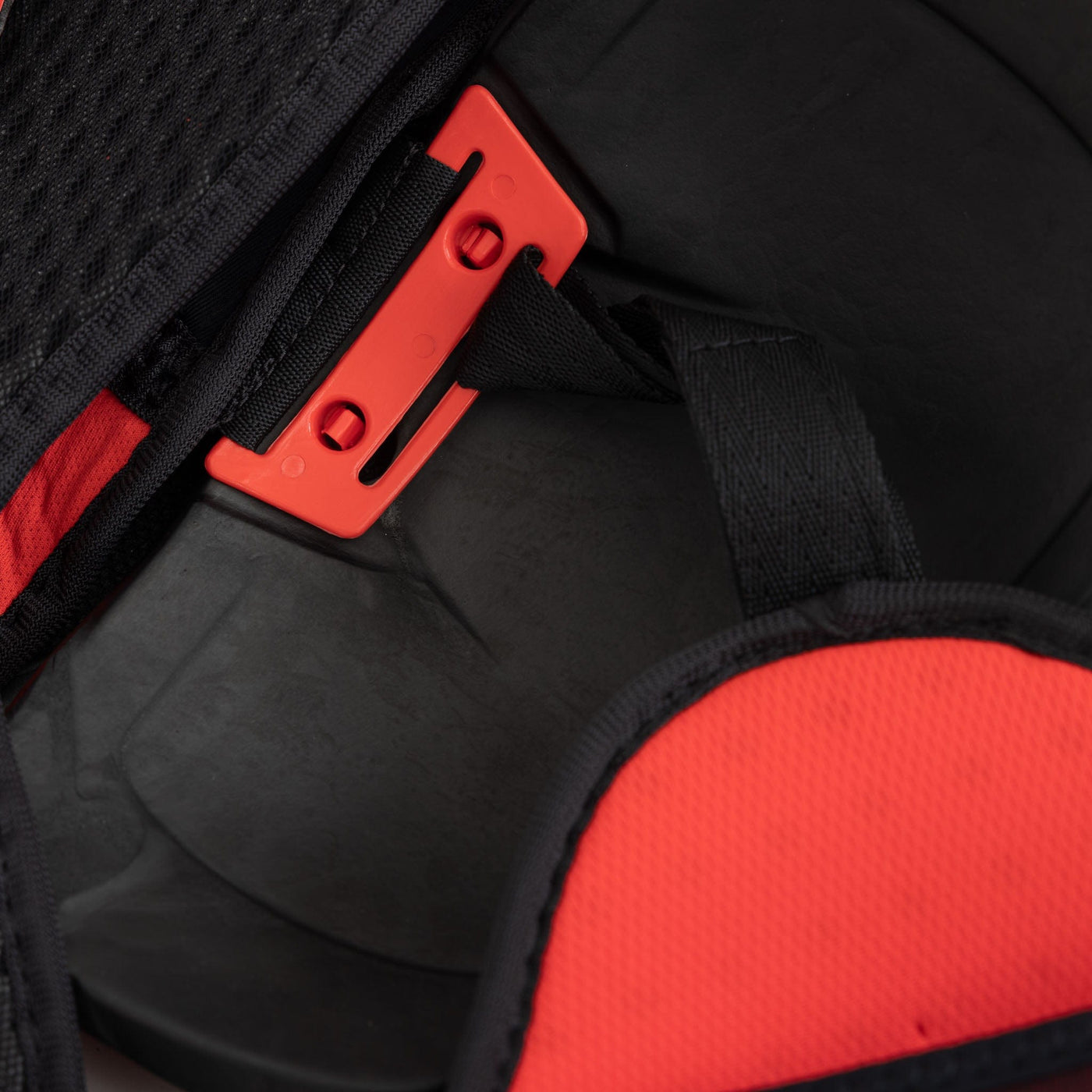 Bauer Vapor Hyperlite Senior Hockey Shoulder Pads - The Hockey Shop Source For Sports