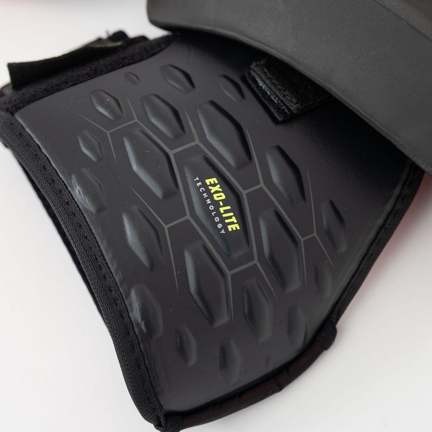 Bauer Vapor Hyperlite Senior Hockey Shoulder Pads - The Hockey Shop Source For Sports