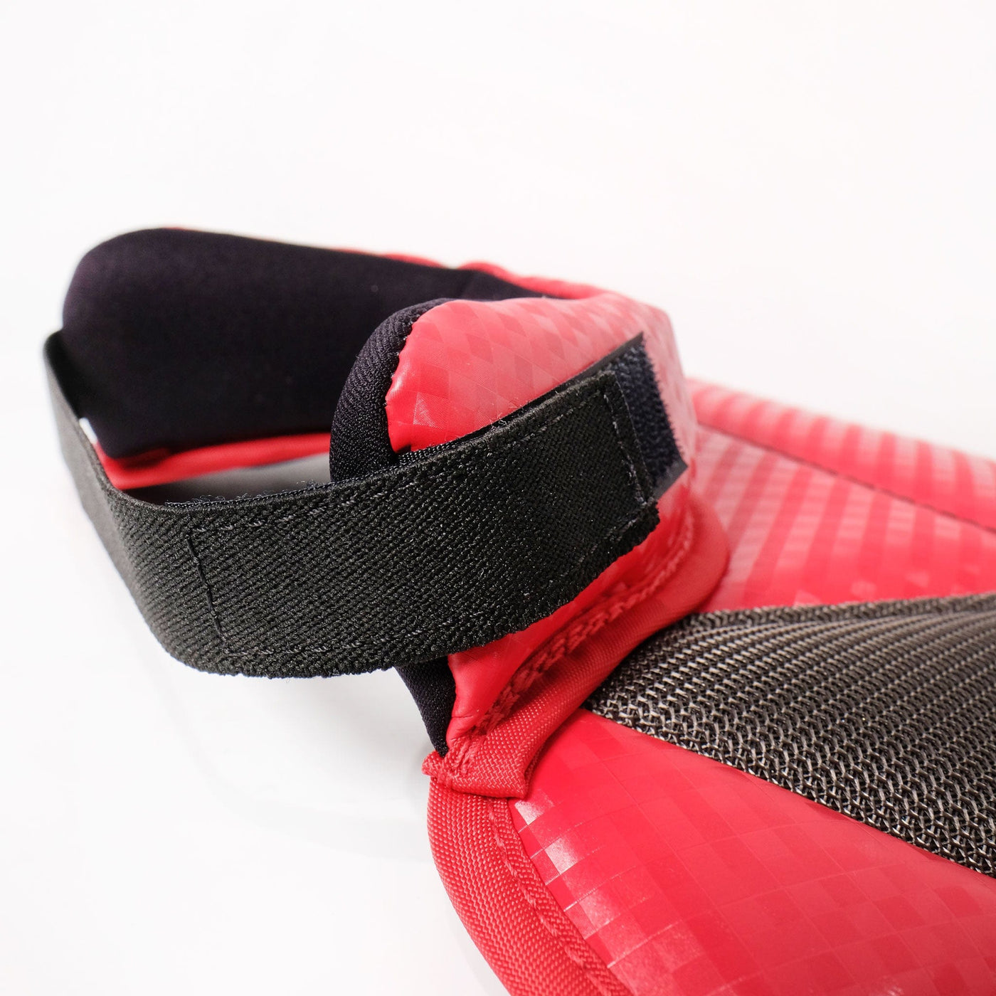 Brian's Pro Senior Goalie Neck Guard - The Hockey Shop Source For Sports