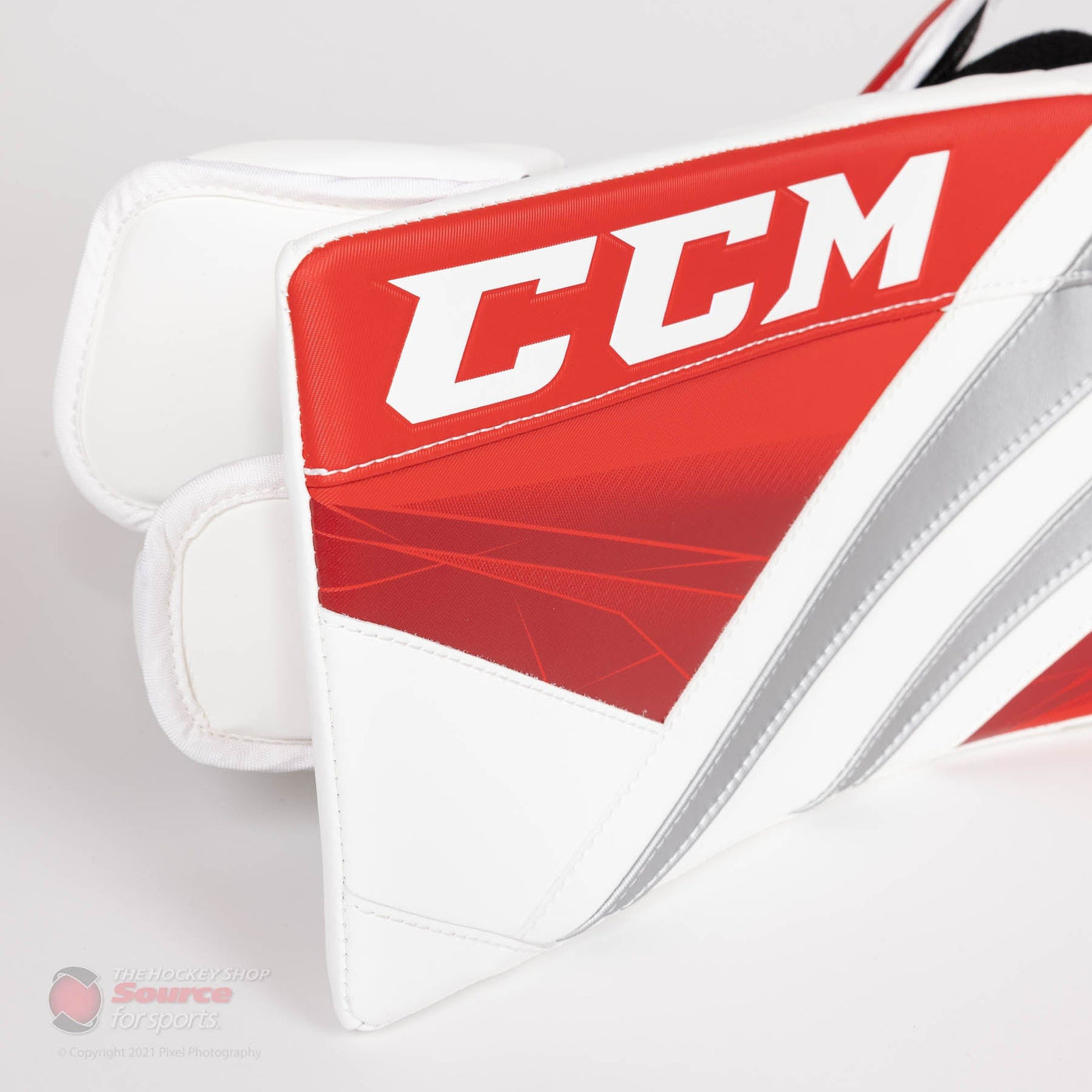 CCM Extreme Flex 5 Senior Goalie Blocker
