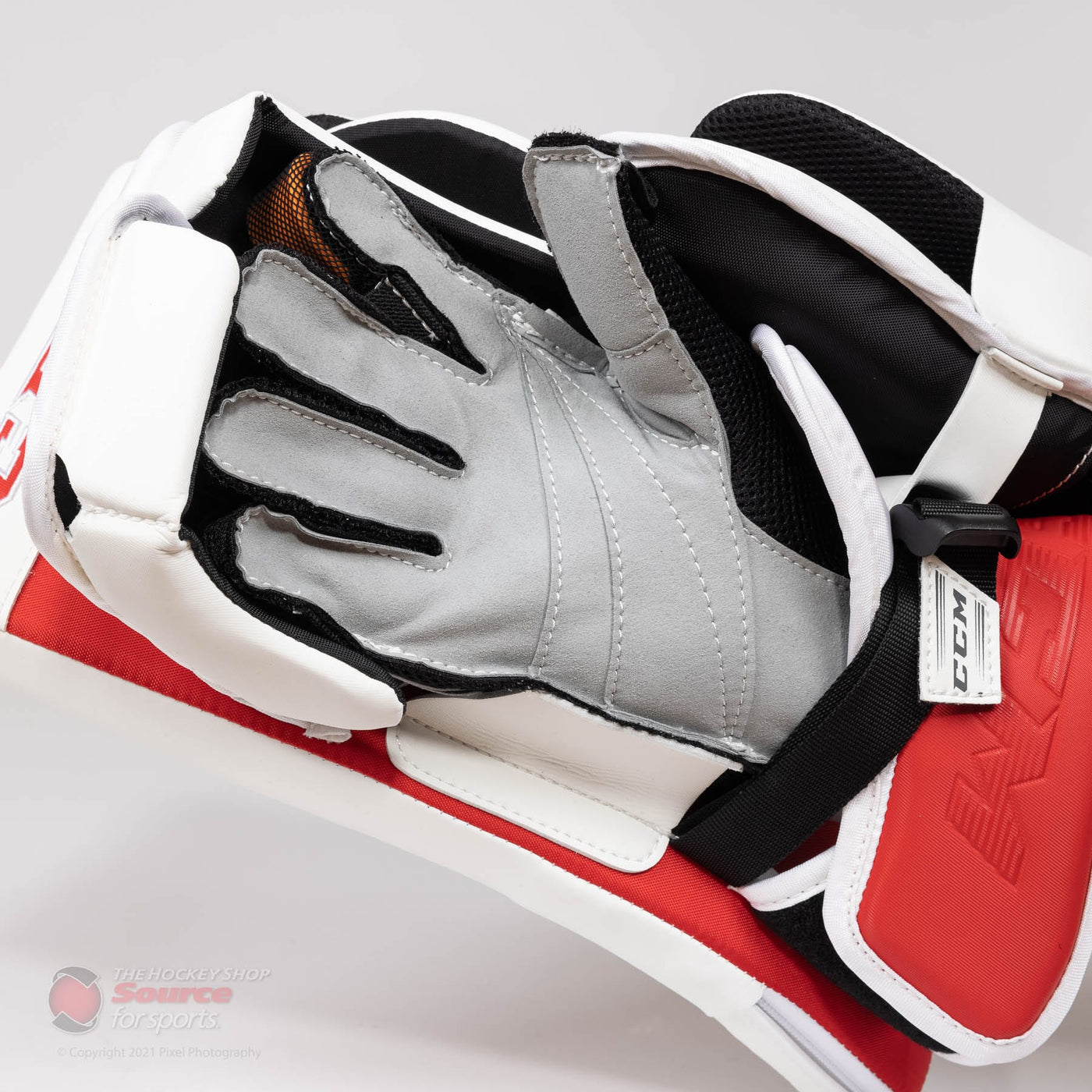 CCM Extreme Flex 5 Senior Goalie Blocker