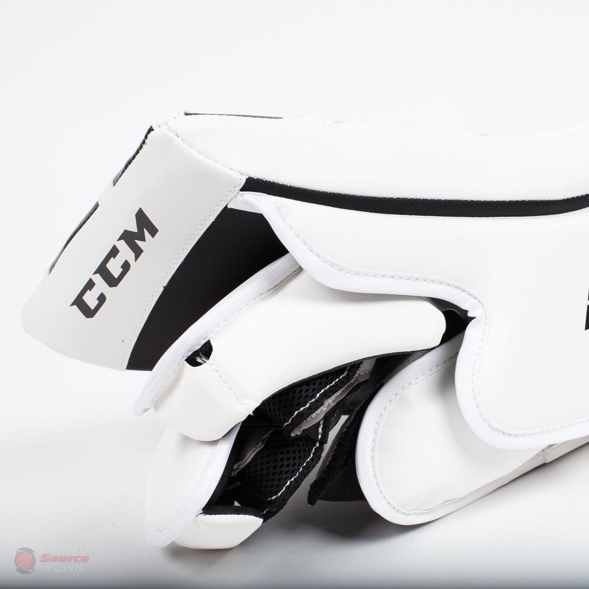 CCM Extreme Flex E4.5 Junior Goalie Blocker - Source Exclusive