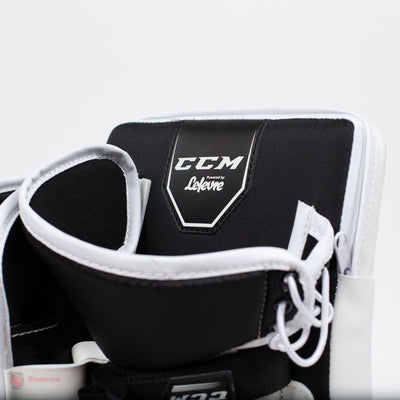 CCM Extreme Flex E4.5 Senior Goalie Blocker - Source Exclusive