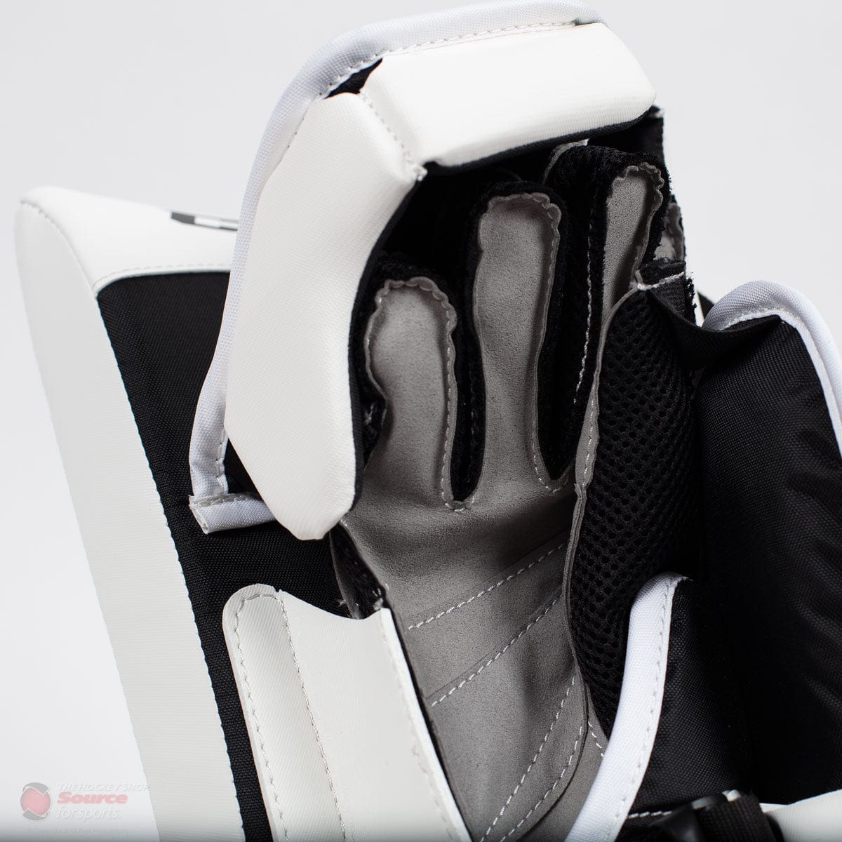 CCM Extreme Flex E4.5 Senior Goalie Blocker - Source Exclusive