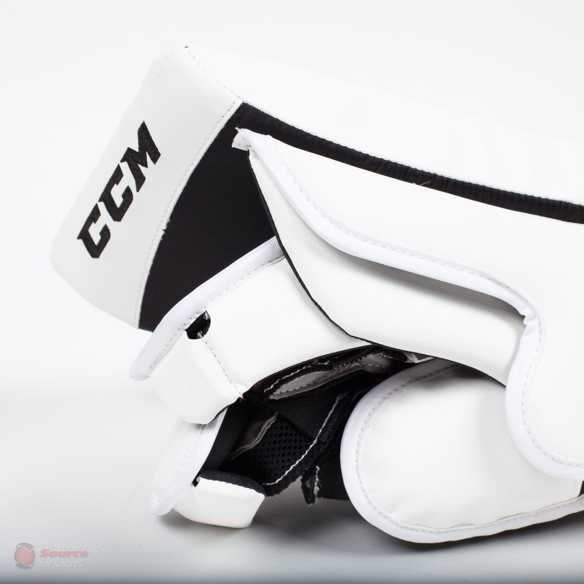CCM Extreme Flex E4.9 Intermediate Goalie Blocker - Source Exclusive