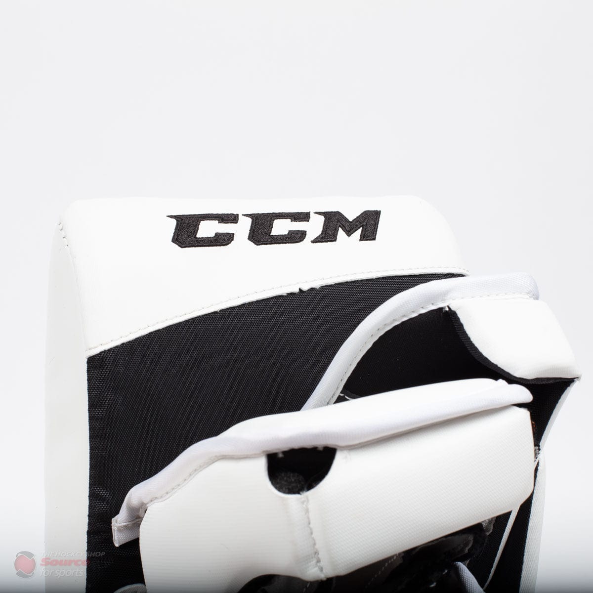 CCM Extreme Flex E4.9 Intermediate Goalie Blocker - Source Exclusive