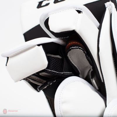 CCM Extreme Flex E4.9 Intermediate Goalie Blocker - Source Exclusive