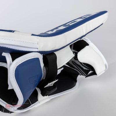 CCM Extreme Flex E5.5 Junior Goalie Blocker