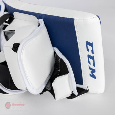 CCM Extreme Flex E5.5 Junior Goalie Blocker
