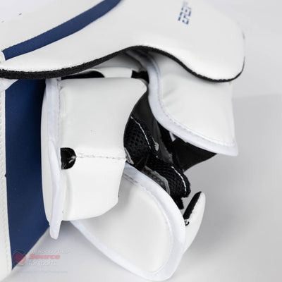 CCM Extreme Flex E5.5 Junior Goalie Blocker