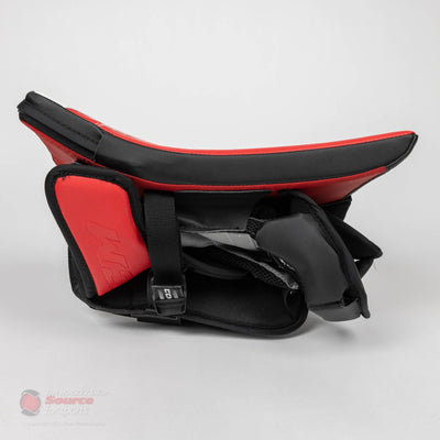 CCM Extreme Flex E5.5 Junior Goalie Blocker - Source Exclusive
