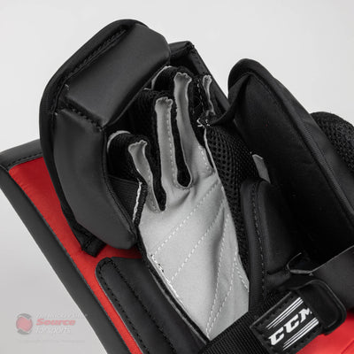 CCM Extreme Flex E5.5 Junior Goalie Blocker - Source Exclusive