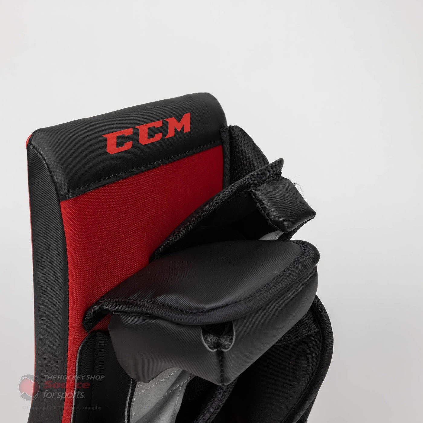 CCM Extreme Flex E5.5 Junior Goalie Blocker - Source Exclusive