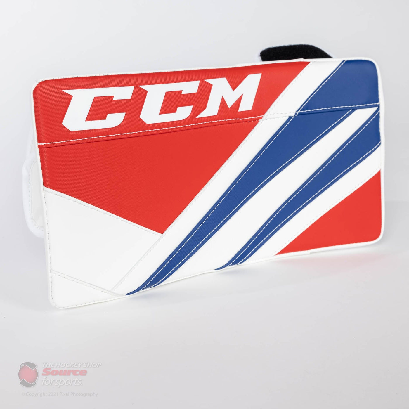 CCM Blockers CCM Extreme Flex E5.5 Senior Goalie Blocker - TheHockeyShop