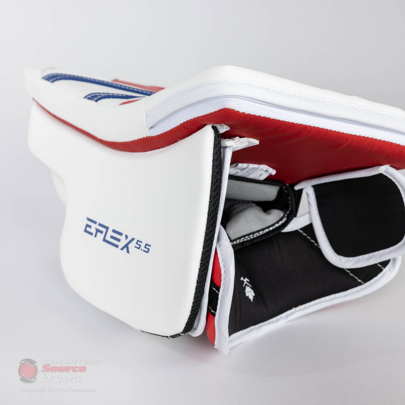 CCM Blockers CCM Extreme Flex E5.5 Senior Goalie Blocker - TheHockeyShop