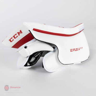 CCM Extreme Flex E5.5 Youth Goalie Blocker