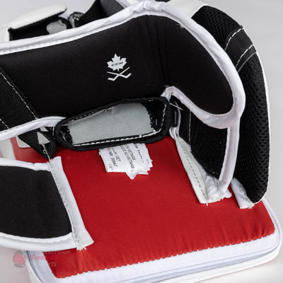 CCM Extreme Flex E5.5 Youth Goalie Blocker
