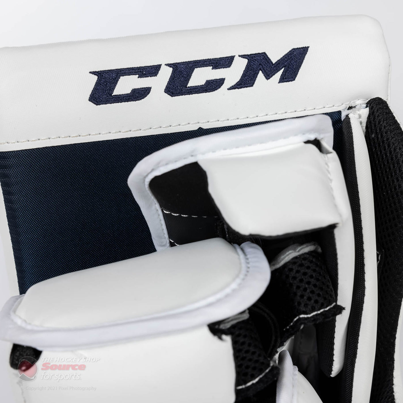 CCM Extreme Flex E5.9 Intermediate Goalie Blocker