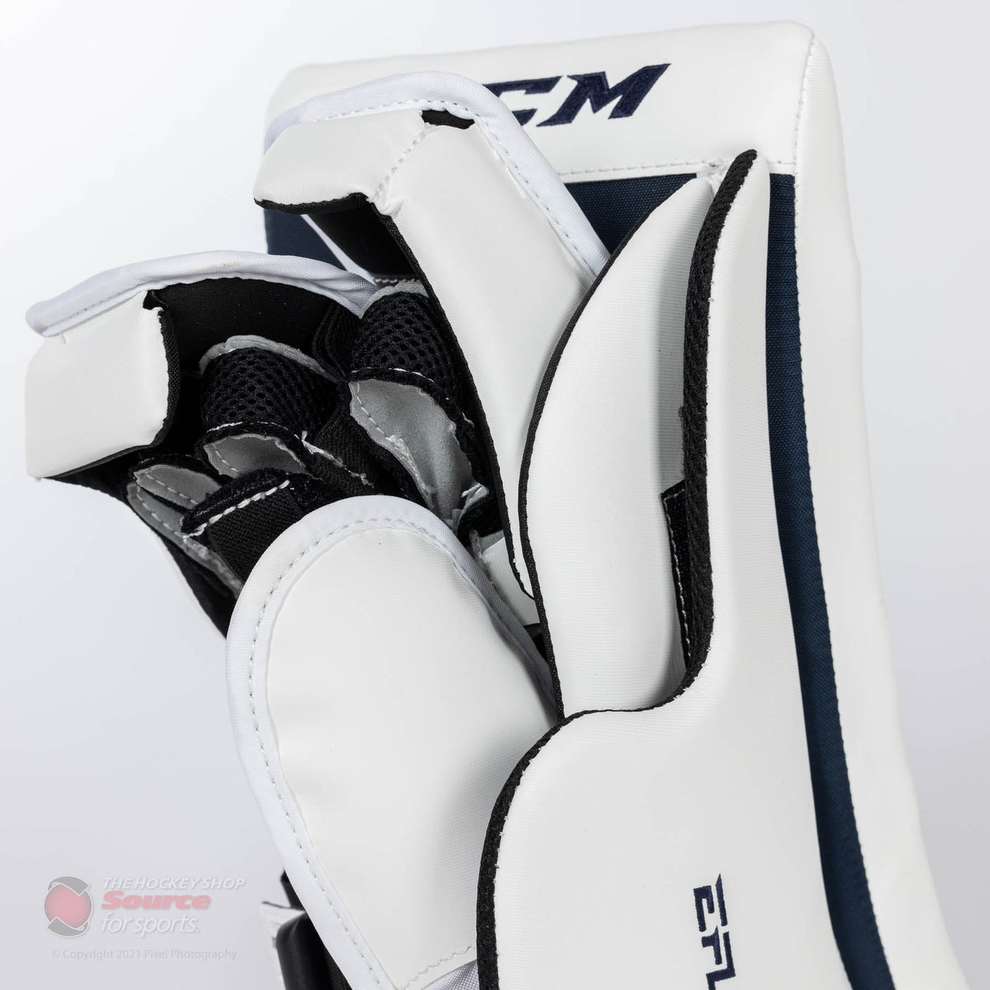 CCM Extreme Flex E5.9 Intermediate Goalie Blocker