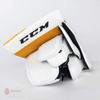 CCM Extreme Flex E5.9 Senior Goalie Blocker
