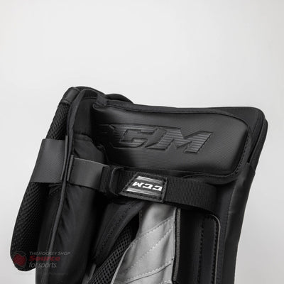 CCM Extreme Flex E5.9 Senior Goalie Blocker - Source Exclusive