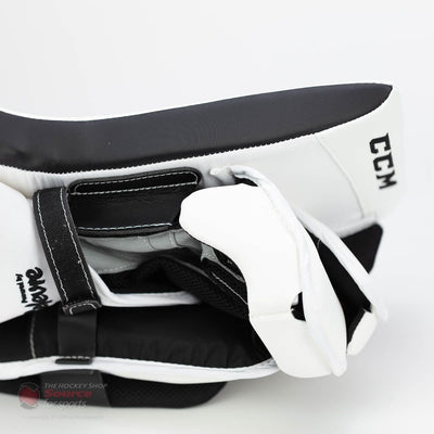 CCM Premier 2 Pro Senior Goalie Blocker