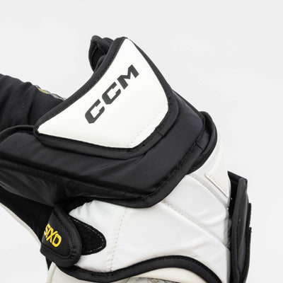 CCM Axis 2.9 Senior Goalie Catcher - The Hockey Shop Source For Sports