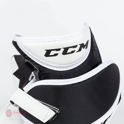 CCM Axis A1.5 Junior Goalie Catcher - Source Exclusive