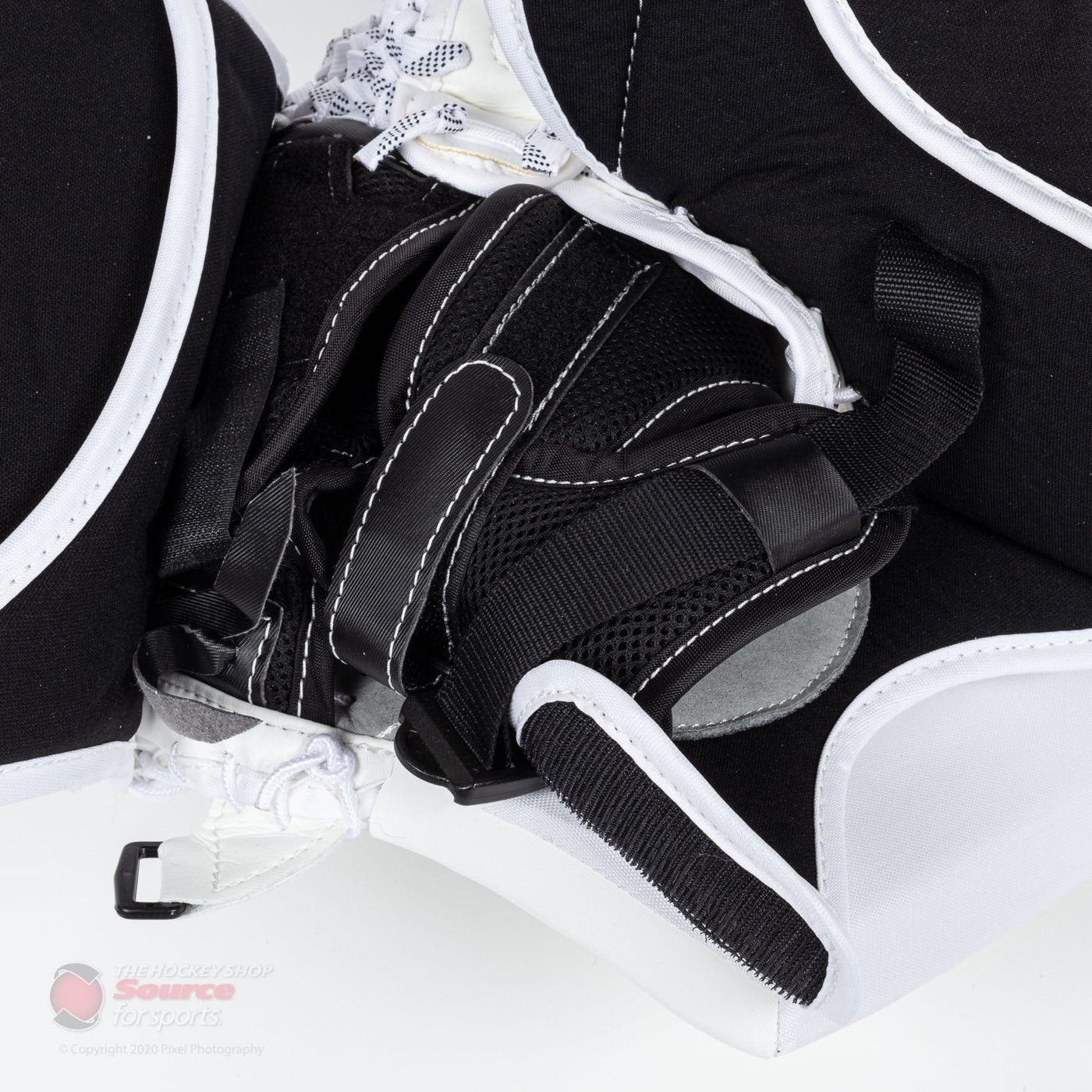 CCM Axis A1.9 Intermediate Goalie Catcher - Source Exclusive