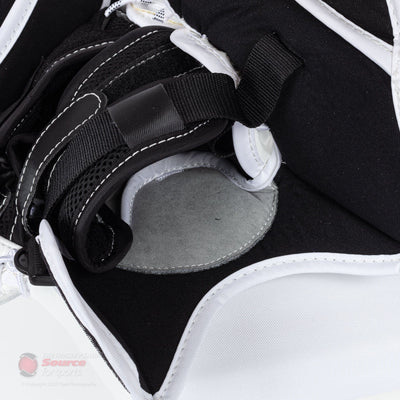 CCM Axis A1.9 Intermediate Goalie Catcher - Source Exclusive