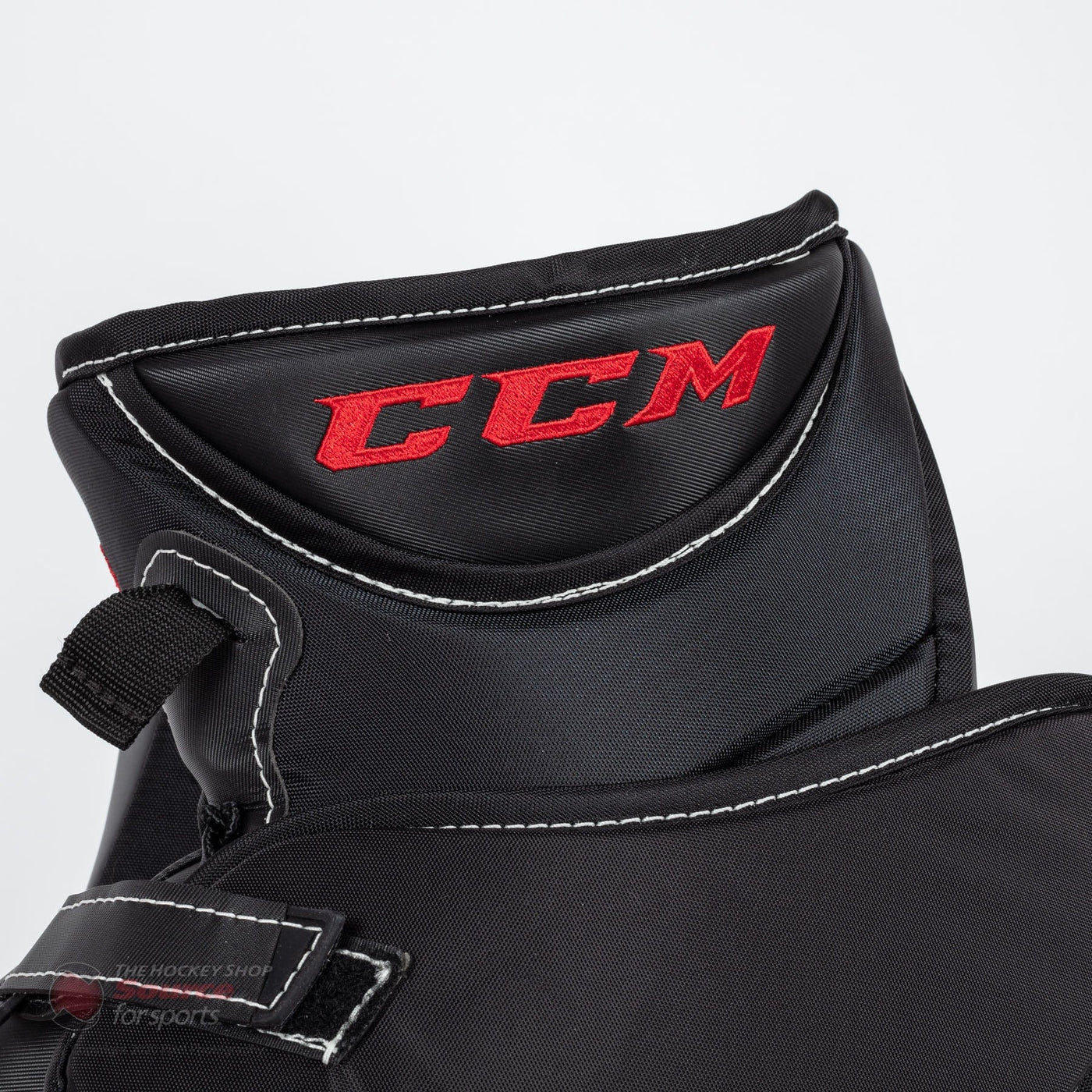 CCM Axis Senior Goalie Catcher - 600 Break Angle