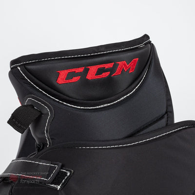 CCM Axis Senior Goalie Catcher - 600 Break Angle