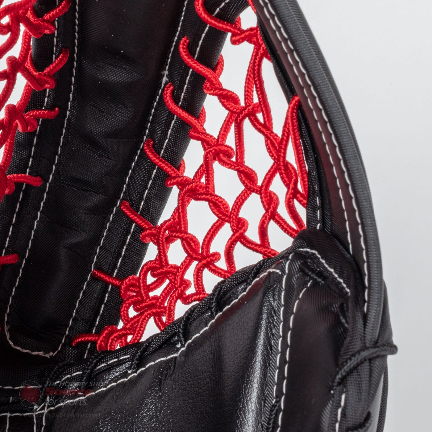 CCM Axis Senior Goalie Catcher - 600 Break Angle